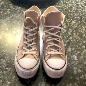 Almost brand new tan platform Chuck Taylor Converse All Stars